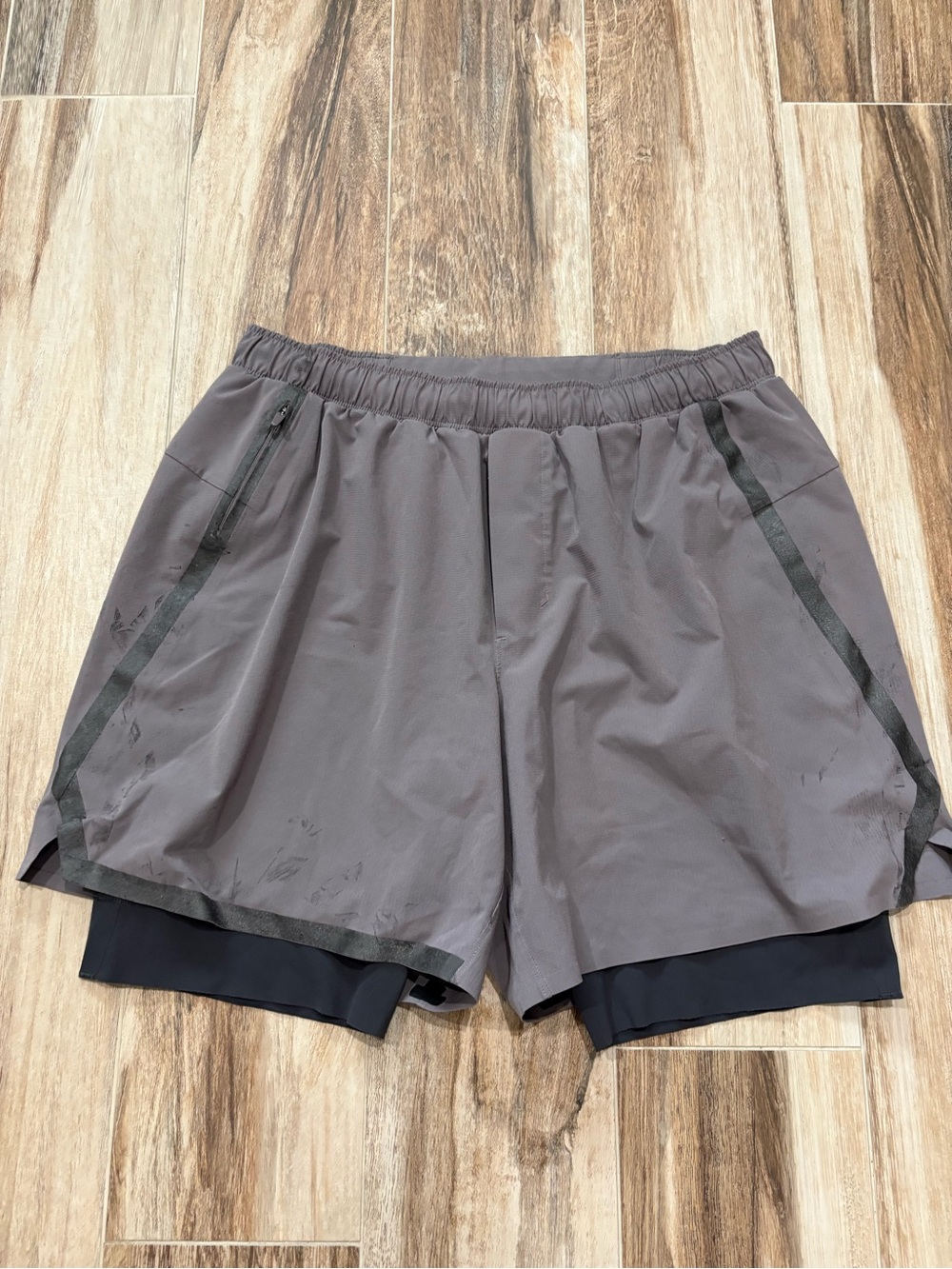 Men's lululemon athletic shorts